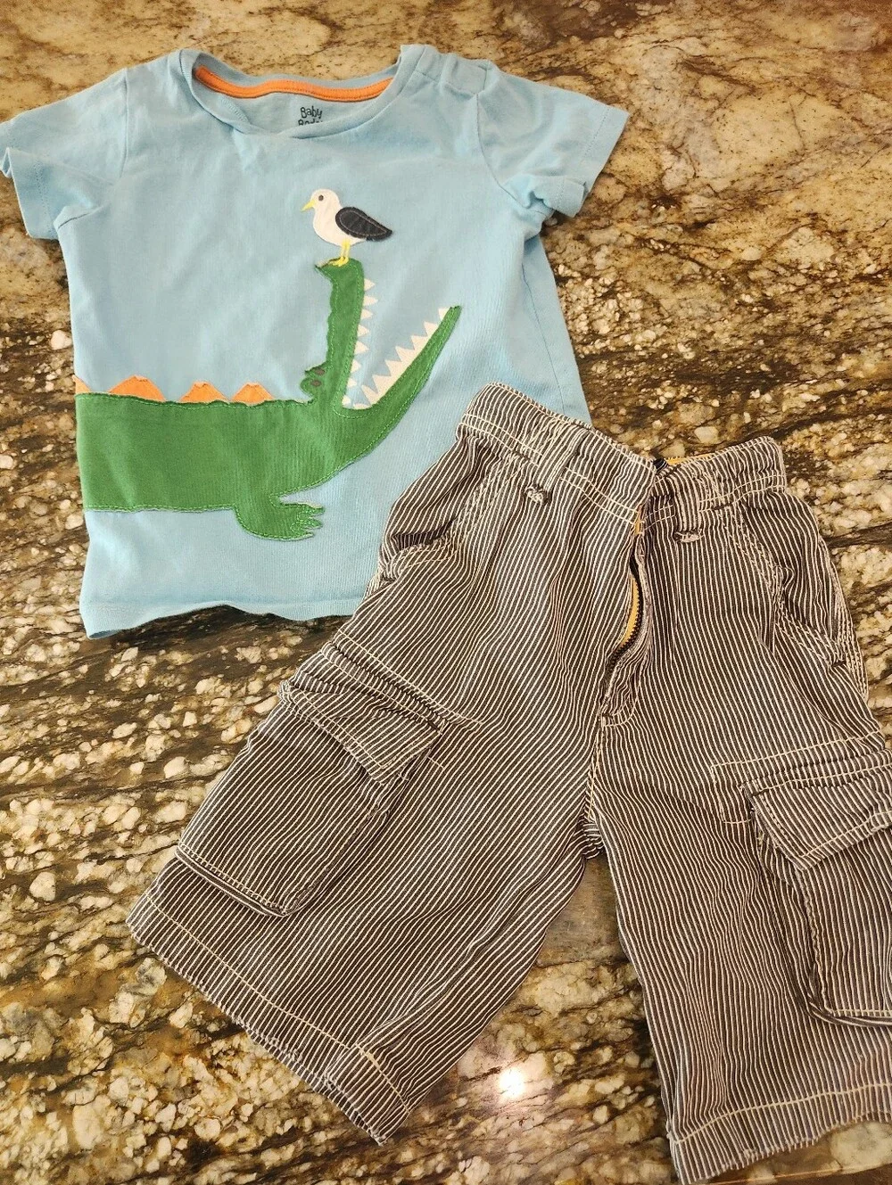 Blue Crocodile Applique Tee & Striped Cargo Shorts Set Sz 2/3